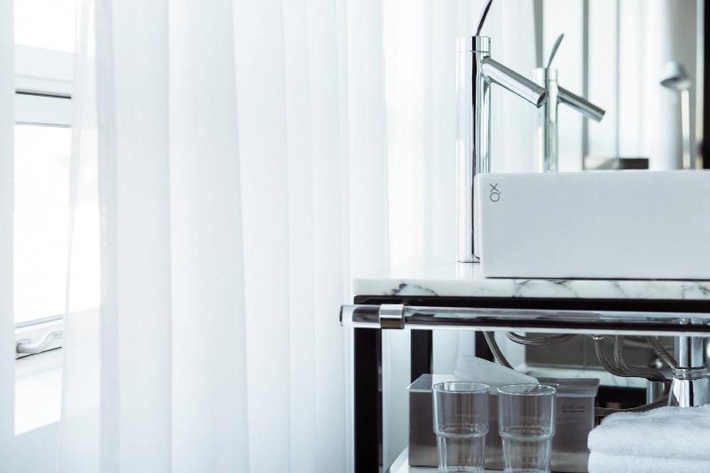 اتاق لوکس با تخت بزرگ, 101 Hotel, A Member Of Design Hotels