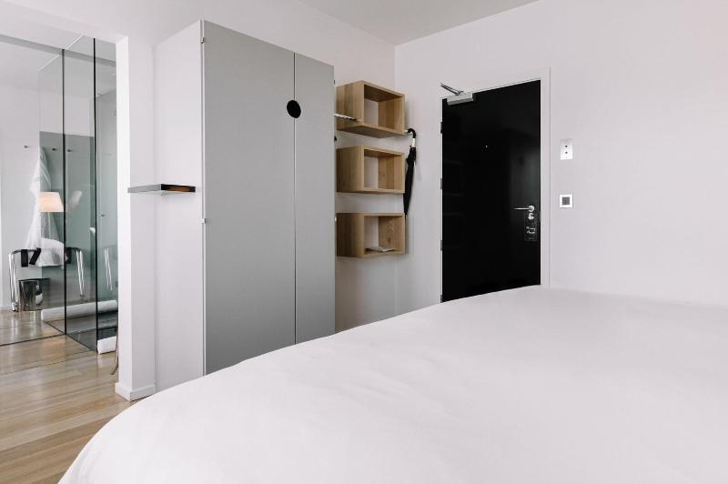 اتاق لوکس با تخت بزرگ, 101 Hotel, A Member Of Design Hotels