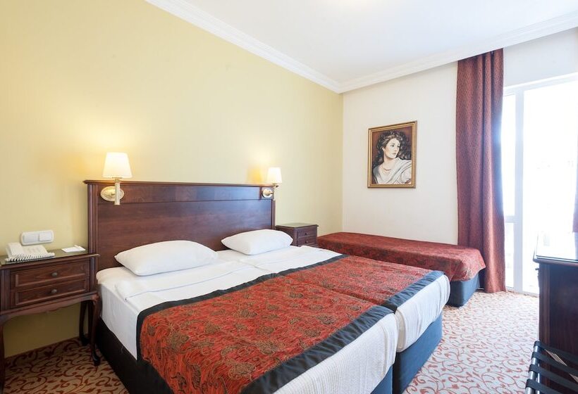 Трехместный Номер Superior, Antique Roman Palace Museum Hotel   Adults Only Ultra All Inclusive