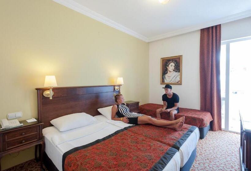 Трехместный Номер Superior, Antique Roman Palace Museum Hotel   Adults Only Ultra All Inclusive