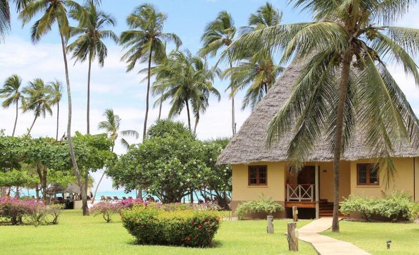 스위트, Neptune Pwani Beach Resort & Spa Zanzibar  All Inclusive