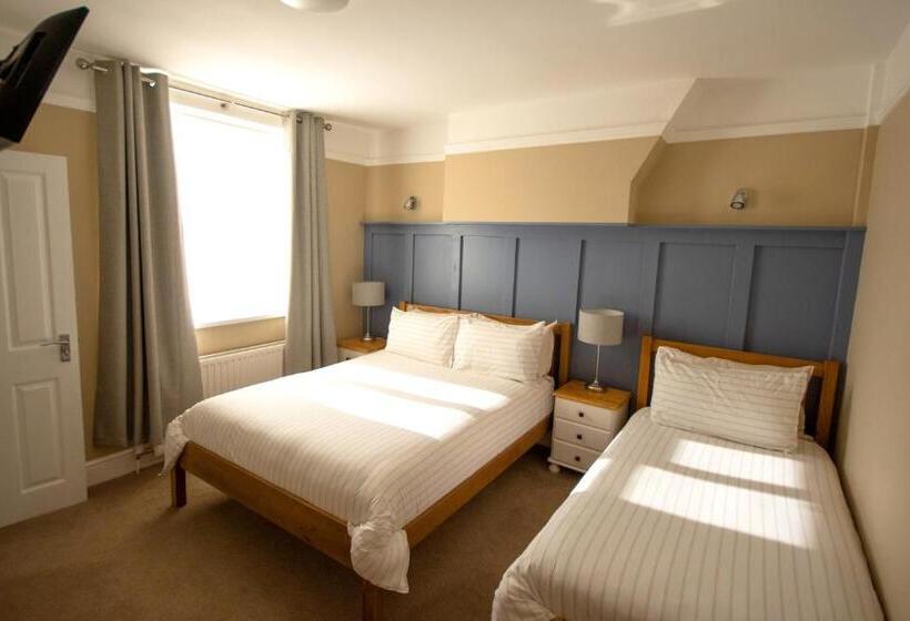 Номер Стандарт Трехместный, Salamander Guest House