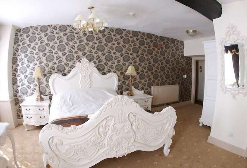 Номер Стандарт, The Old Crown Coaching Inn
