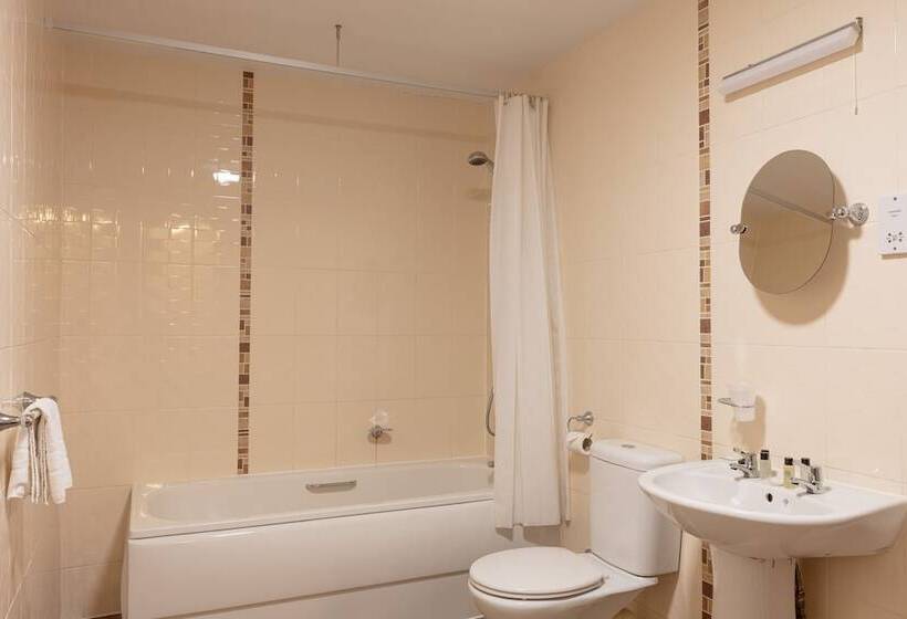 Номер Стандарт Трехместный, The Old Crown Coaching Inn