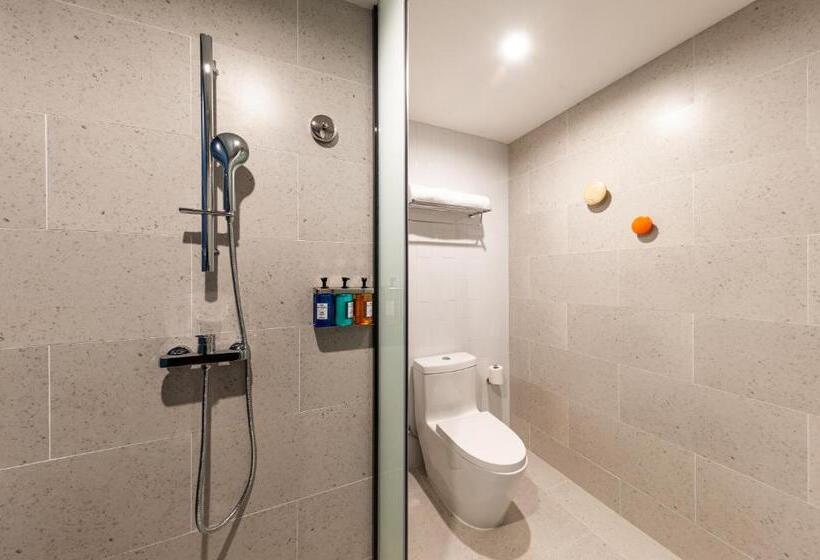 سوئیت با تخت بزرگ, Holiday Inn Express Shanghai Baoyang, An Ihg