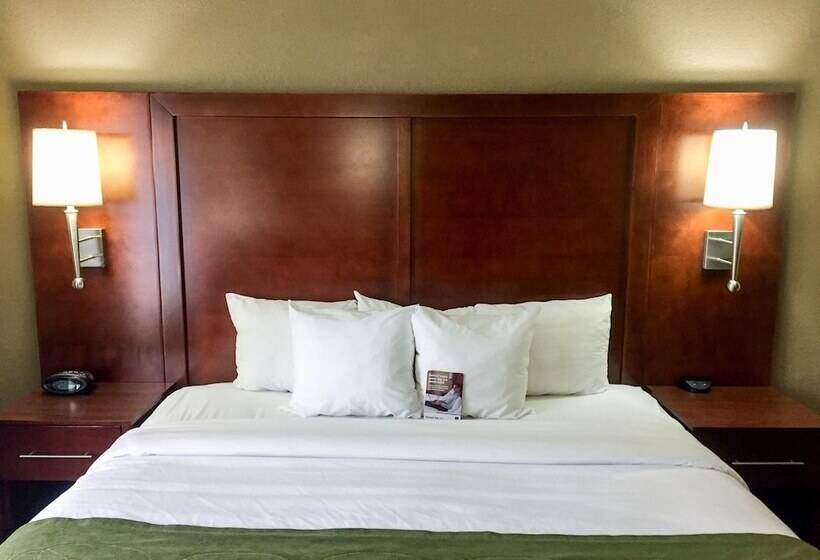 Люкс, Comfort Suites Regency Park