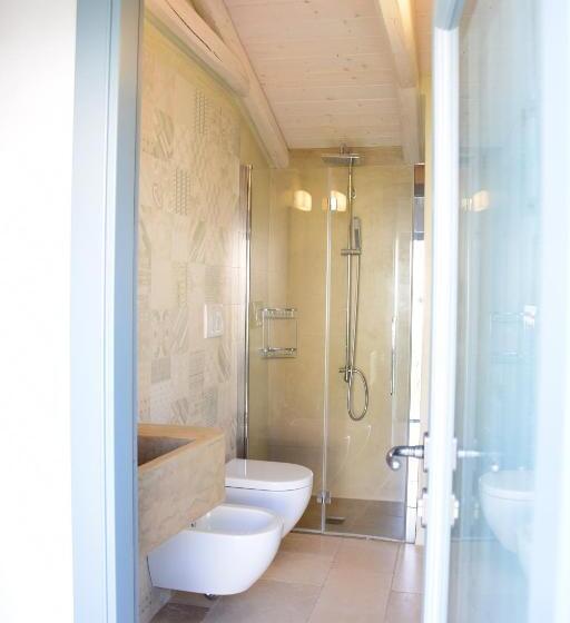 غرفة دور أخير, Corte Trullo Sovrano B&b
