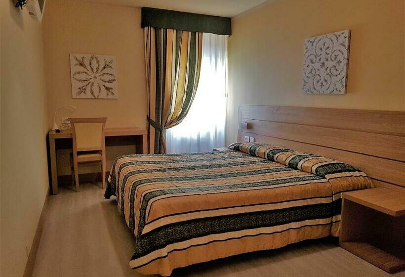 Номер Стандарт, Albergo Fiorita