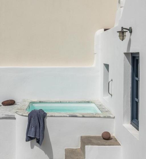 Люкс с гидромассажем, Chelidonia Luxury Suites