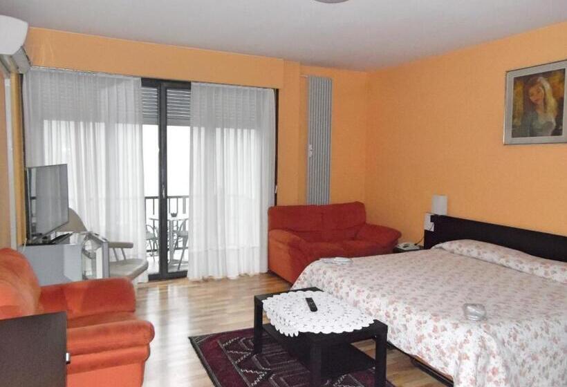 Номер Deluxe Вид на Озеро, Swiss Lodge Nassa Garni
