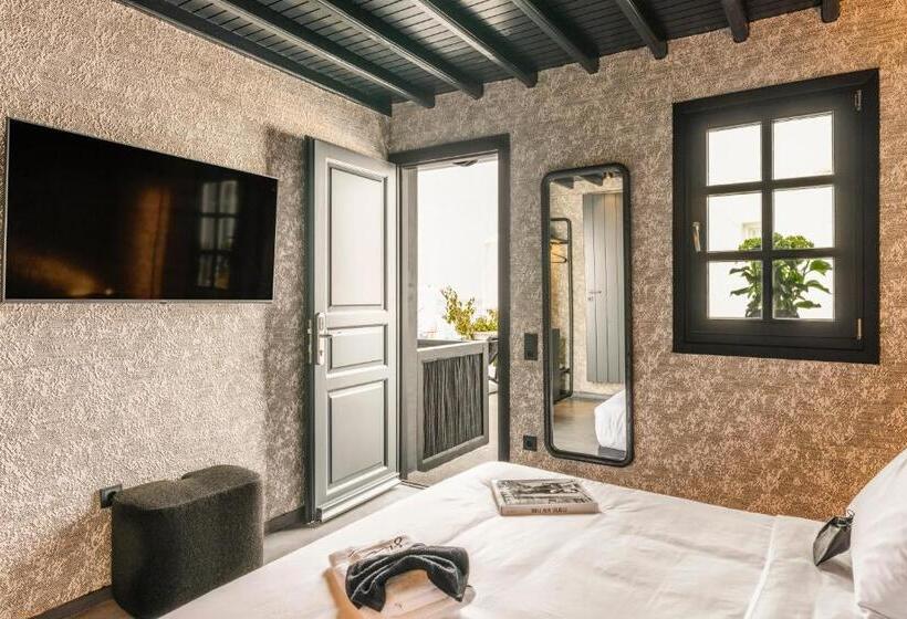 Номер Стандарт Вид на Бассейн, She Mykonos Boutique