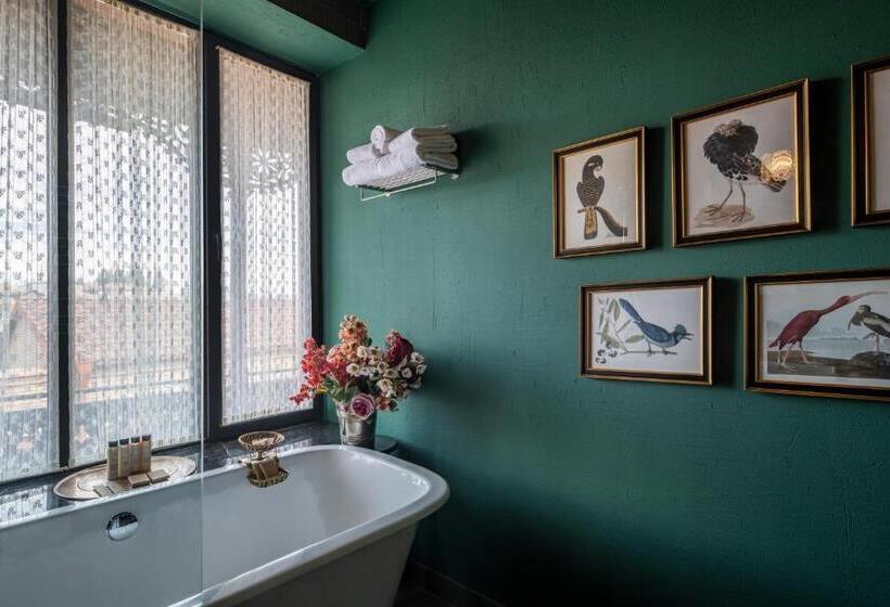 발코니가 있는 스위트, Communal Hotel Telavi