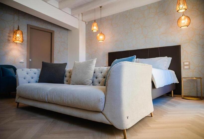 Suite with lake view, Luxury Suites Rocopom   Lake Front