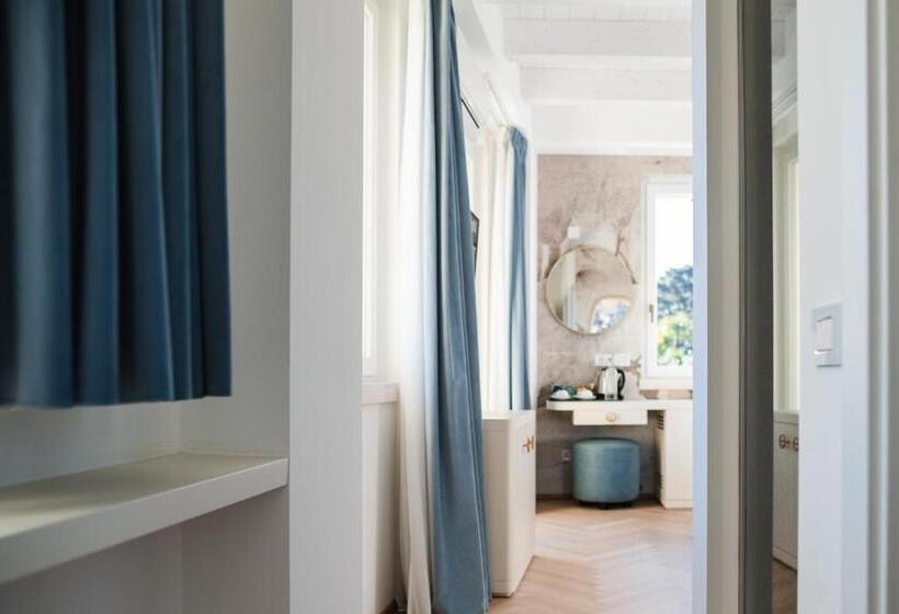 Номер Deluxe с Балконом, Luxury Suites Rocopom   Lake Front