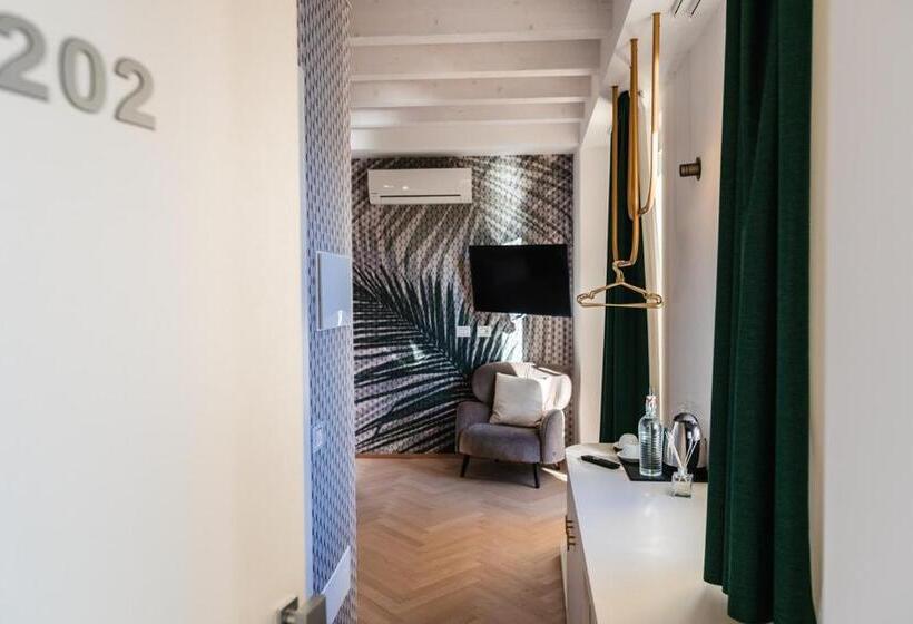 Номер Стандарт Вид на Озеро, Luxury Suites Rocopom   Lake Front