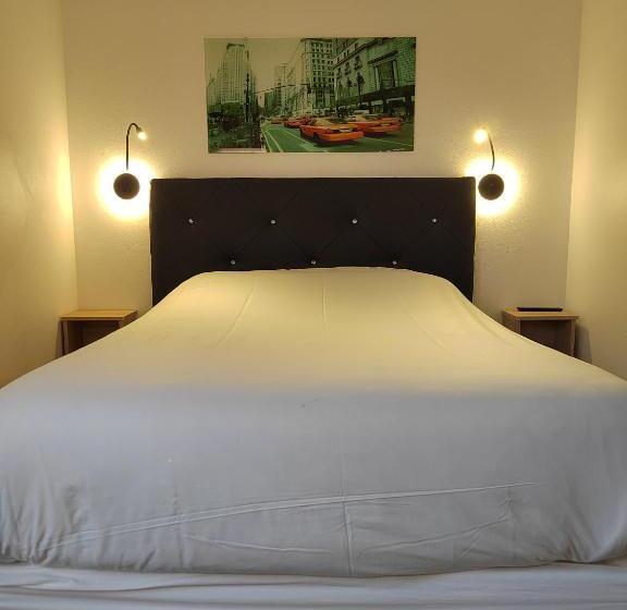 Номер Superior, Fasthotel Paris Ouest Bouafle