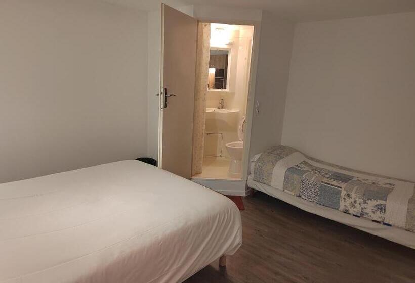 Номер Стандарт Трехместный, Fasthotel Paris Ouest Bouafle