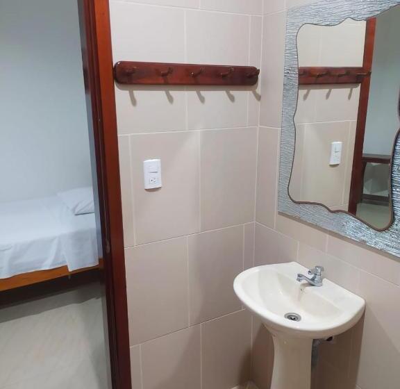 Номер Стандарт Вид на Озеро, Hostal Los Flamencos