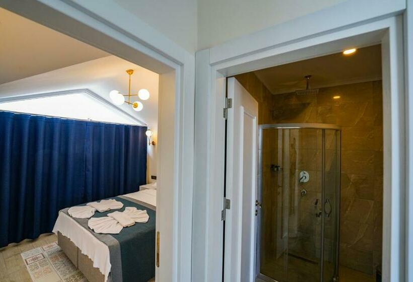سوییت خانوادگی, Blue Pearl Hotel& Villas