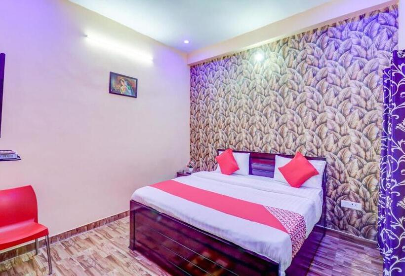 חדר סטנדרט, Oyo 77242 R K Residency Sgpgi