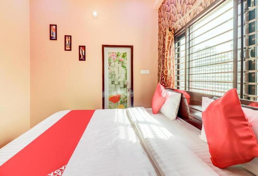 חדר דלוקס, Oyo 77242 R K Residency Sgpgi