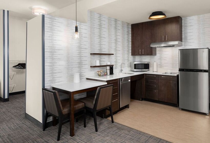 Люкс, Residence Inn By Marriott East Peoria