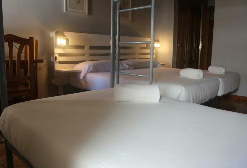 Quarto Quádruplo Estandar, Hostal As Margaritas