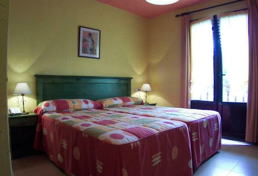 スタンダードトリプルルーム, Conjunto Hotelero La Pasera