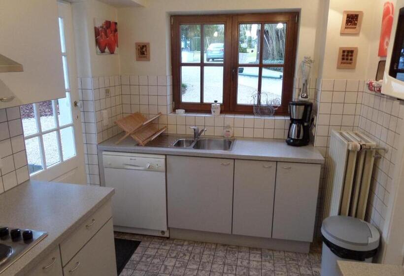 1间卧室的房子, L étape Fagnarde   Bed, Breakfast & Sauna