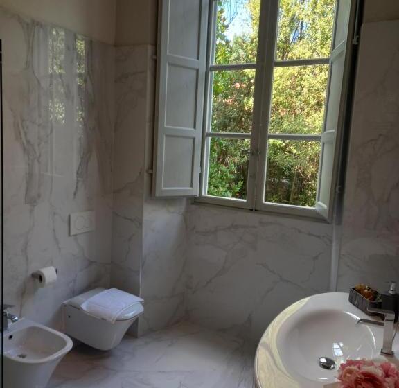 آپارتمان ممتاز دوخوابه رو به مناظر, Villa Guinigi Dimora Di Epoca Exclusive Residence & Pool
