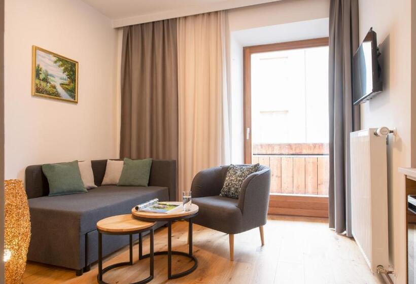 Comfort room with lake view, Ferienhof Neusacher Moser