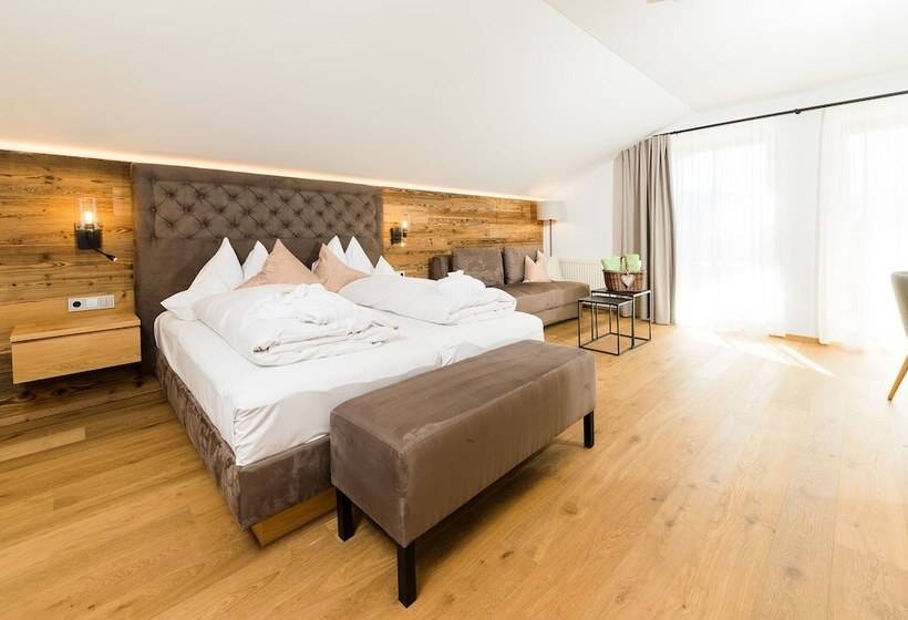 Люкс с Балконом, Naturhotel Edelweiss Wagrain