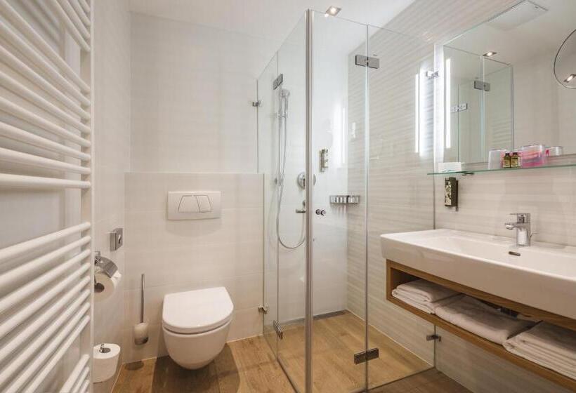 Номер Стандарт с Балконом, Naturhotel Edelweiss Wagrain