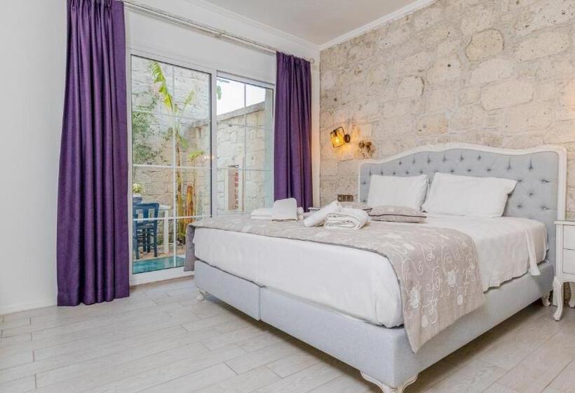 اتاق لوکس, Avlu Alaçatı Boutique