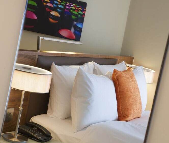 Номер Superior, Bermondsey Square Hotel   A Bespoke