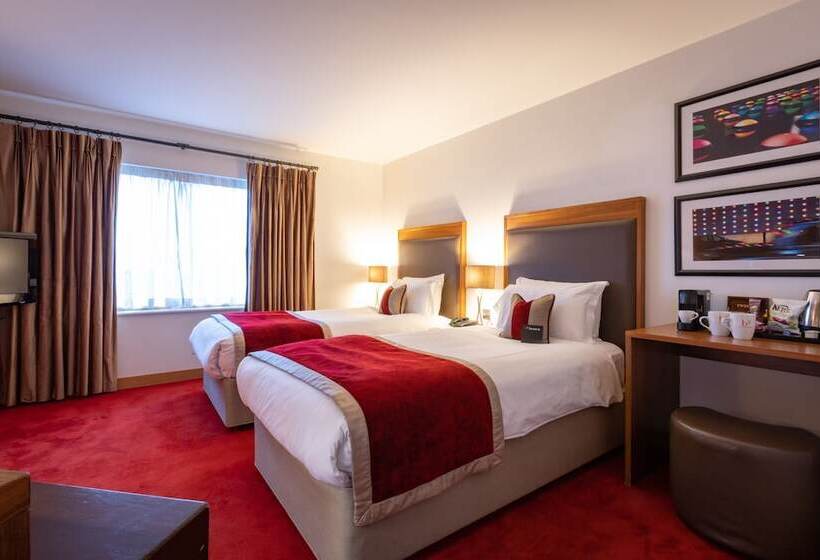 Номер Superior, Bermondsey Square Hotel   A Bespoke