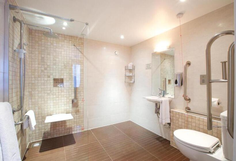 Семейный Номер, Bermondsey Square Hotel   A Bespoke