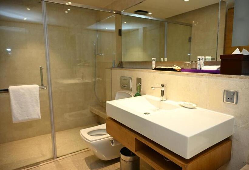 اتاق اجرایی با تخت بزرگ, The Lalit New Delhi