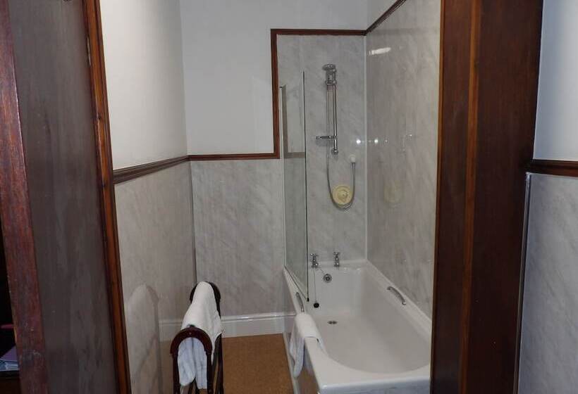 Номер Стандарт, The Bull Hotel