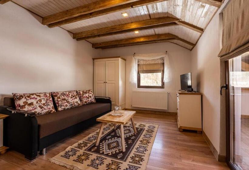 سوییت خانوادگی, Casa Cu Prispa