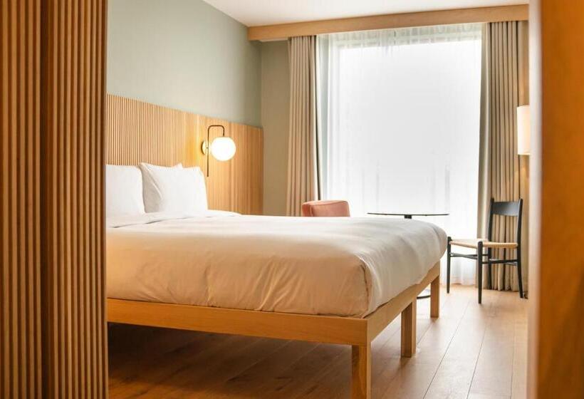 اتاق استاندارد برای معلولان, Mollie's Motel & Diner Bristol