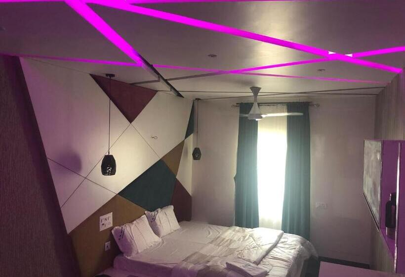 Студио Стандарт Кровать Кинг, C M Hotel New