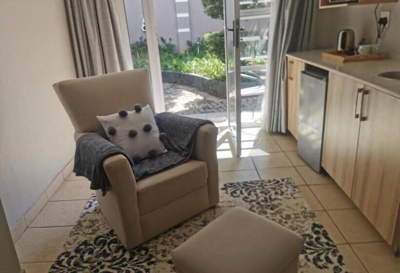 اتاق استاندارد با چشم‌انداز باغ, Comfort E Casa