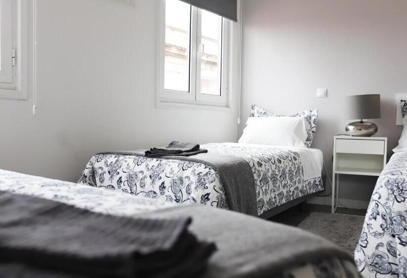 Quarto Quádruplo Clássico, Guest House Triunfo