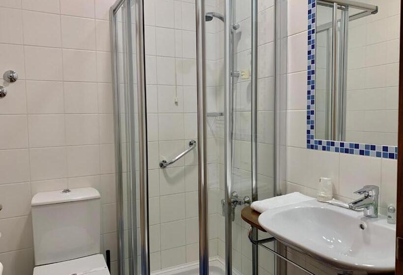 Quarto Estandar, Vila Verde