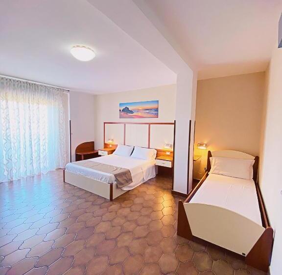 Номер Стандарт Трехместный, Residence Hotel Felix