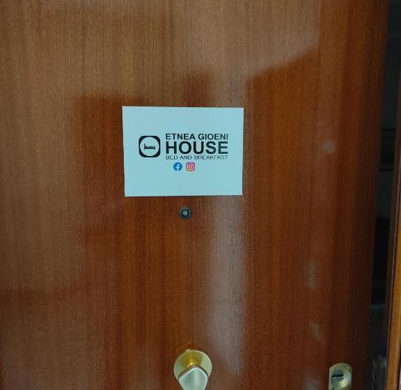 جناح ديلوكس, Etnea Gioeni House Suite