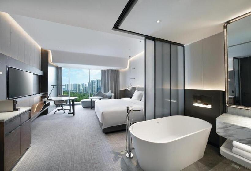 Стандартный Номер Кровать Кинг, Crowne Plaza Wuhan Optics Valley, An Ihg