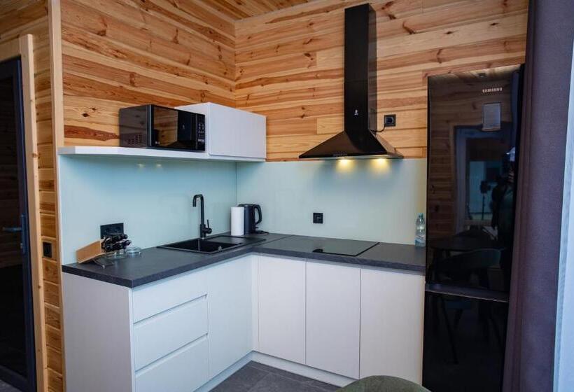 디럭스 방갈로, Perlyna Resort