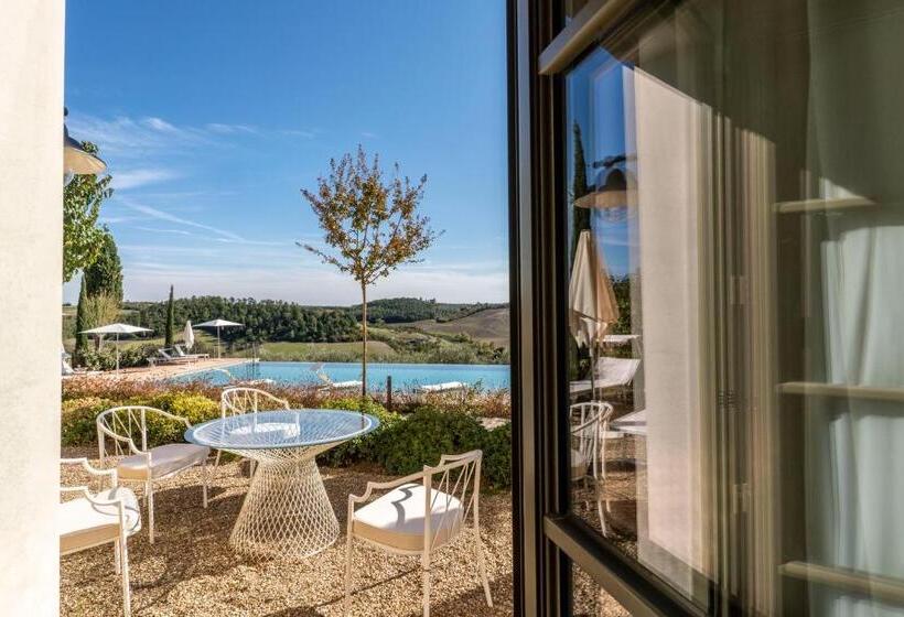 Люкс Вид на Бассейн, Villa Petriolo